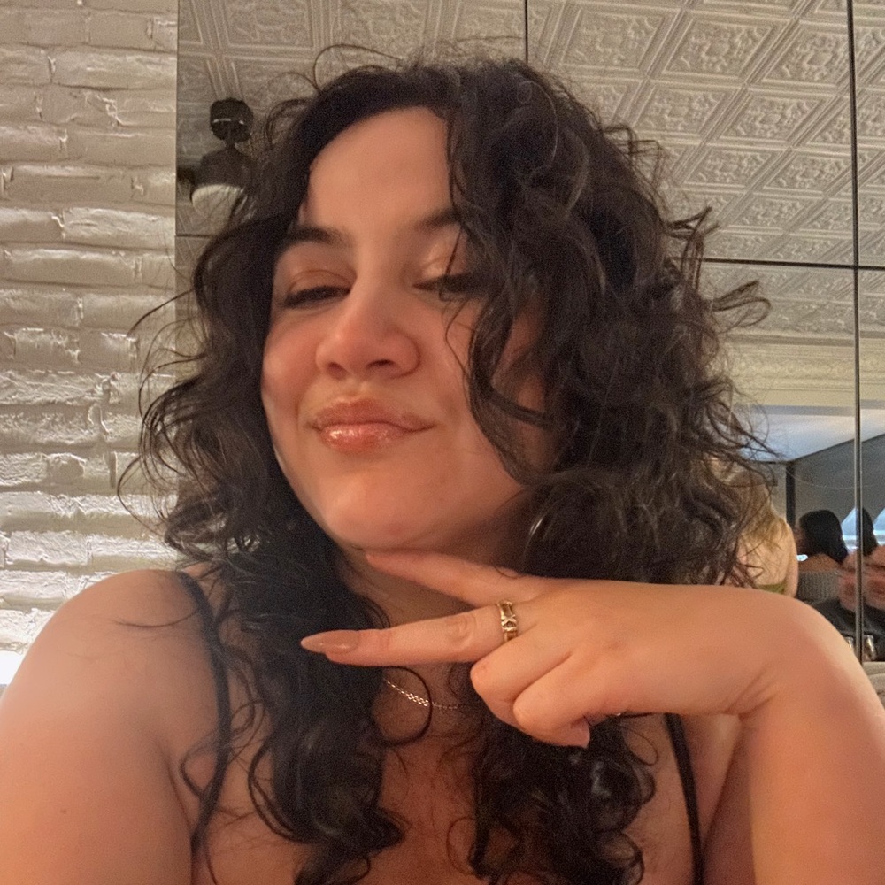 Meet your Posher, Cristina